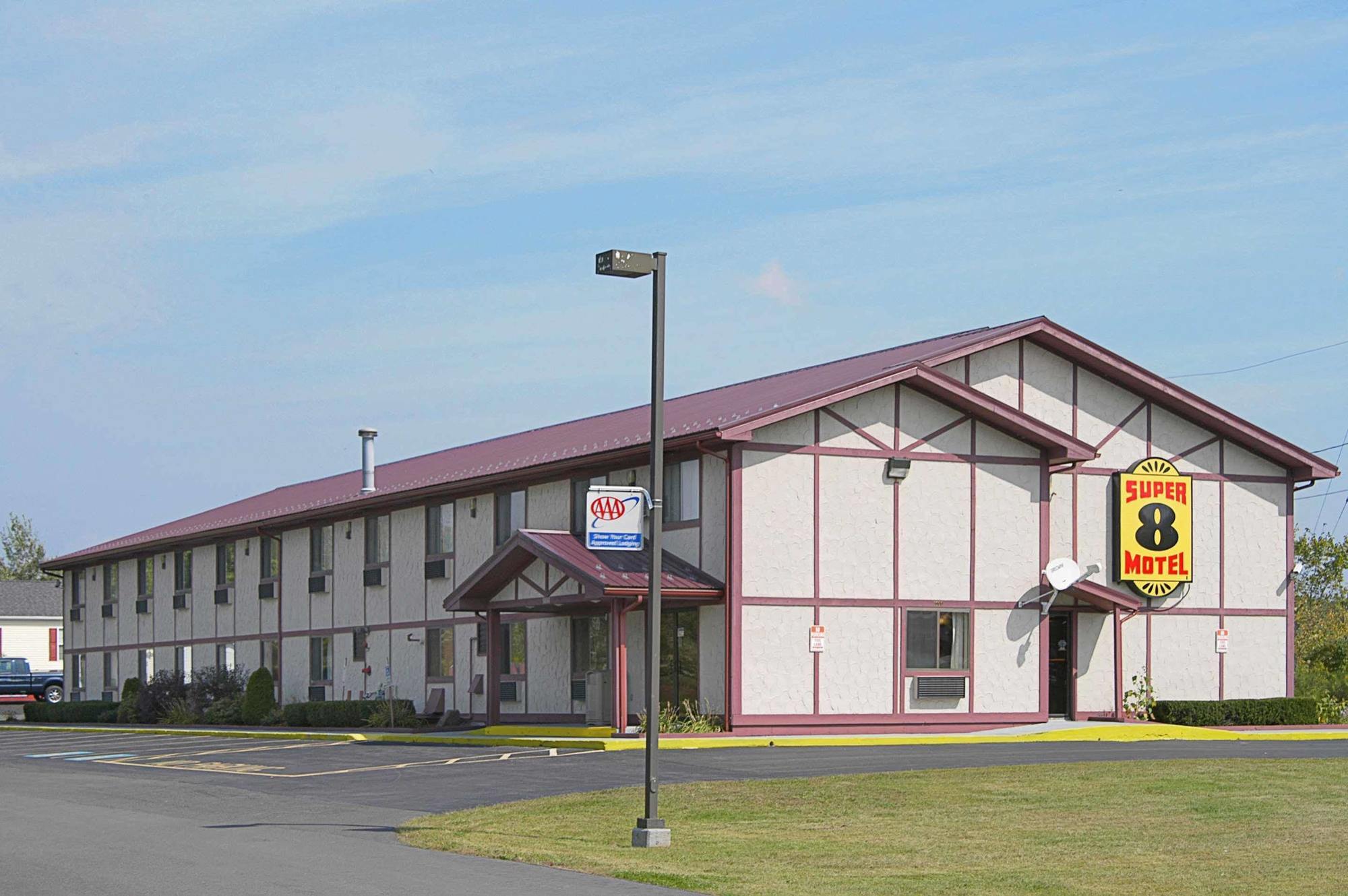 Super 8 By Wyndham Pulaski Exterior photo